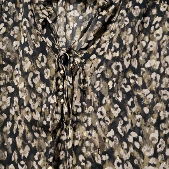 WOMENS SHEER ANIMAL PRINT LONG SLEEVED BLOUSE. NEW WITH TAGS - Picture 14 of 14